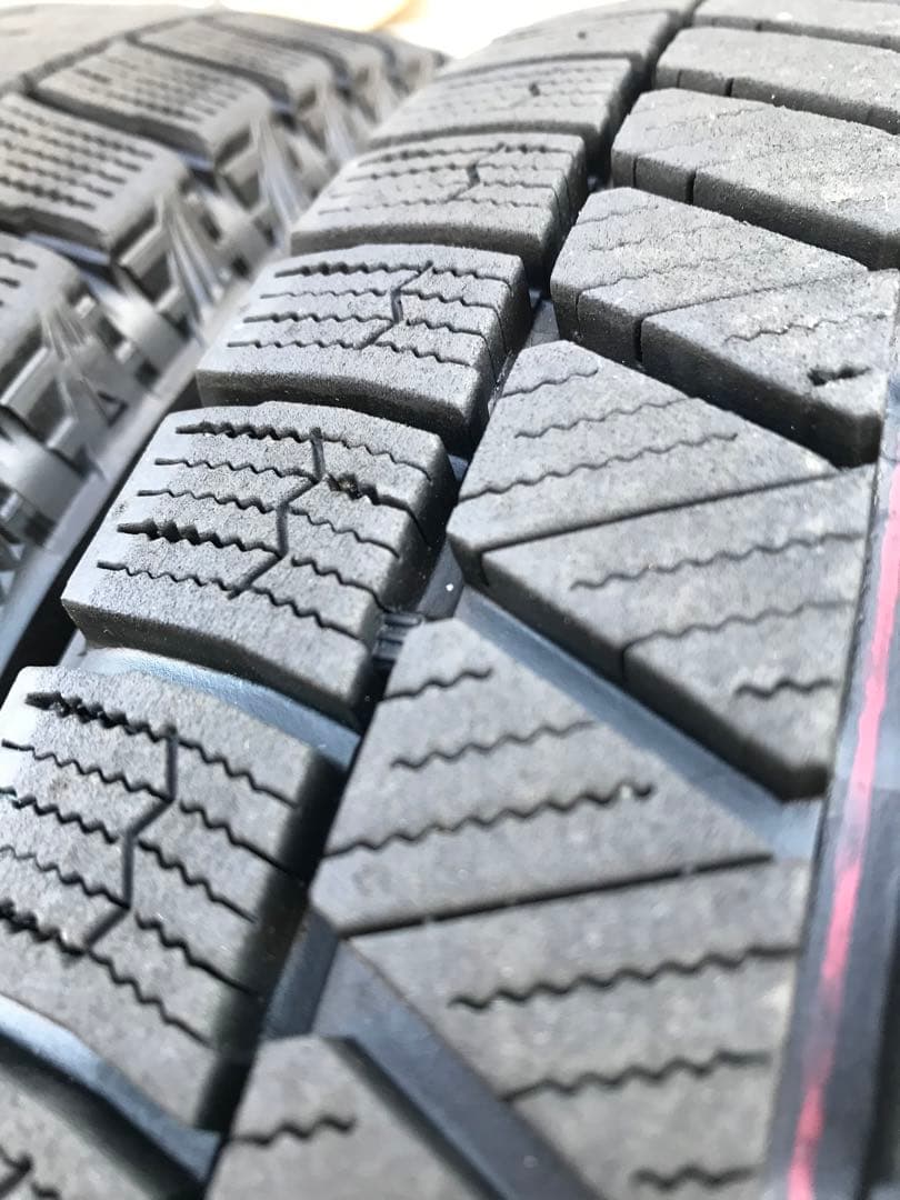 【送料無料】希少美品バリ山 ダイハツ純正14インチスタッドレス155/65R14