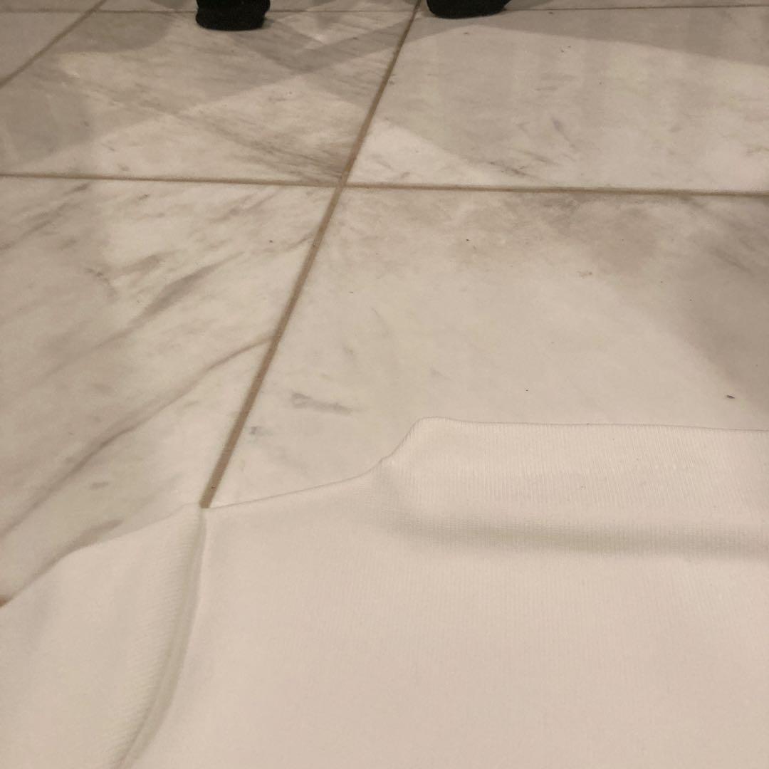 maison de dolce メゾンドドルチェ　袖サテンフレア　白トップス