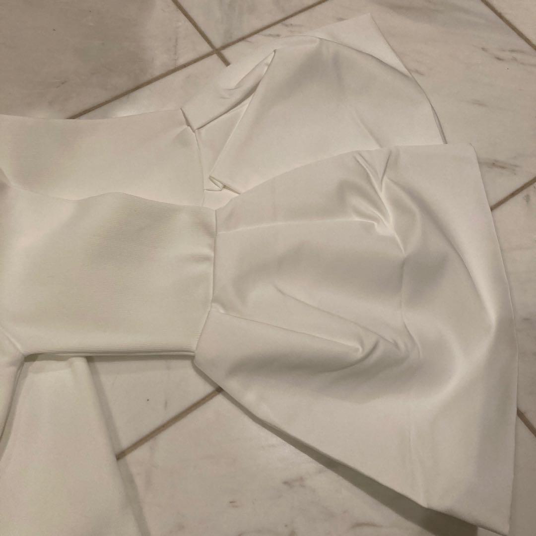 maison de dolce メゾンドドルチェ　袖サテンフレア　白トップス