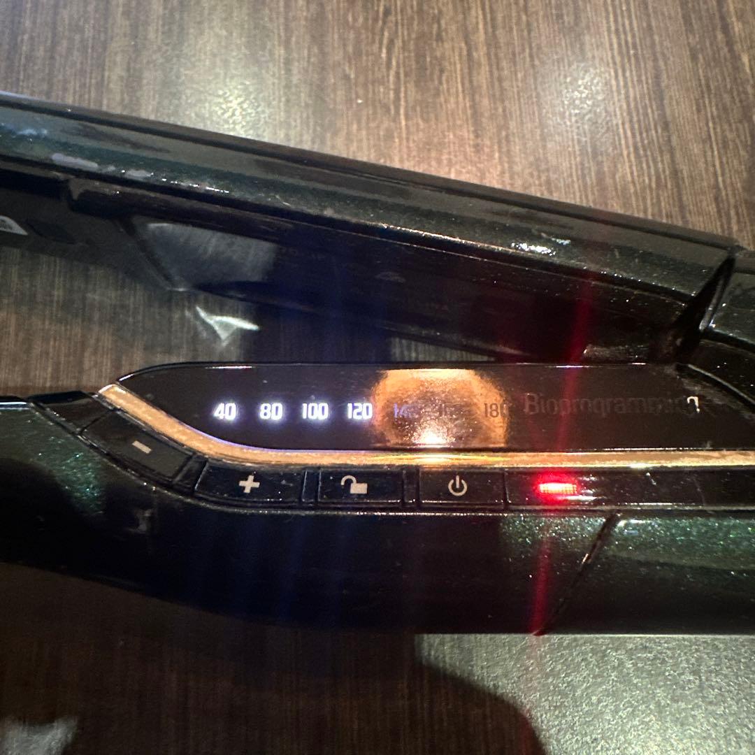 HAIRBEAURON 7D　ストレートアイロン　ヘアビューロン