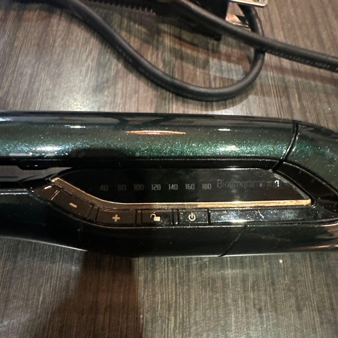 HAIRBEAURON 7D　ストレートアイロン　ヘアビューロン