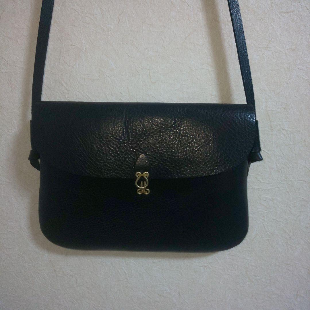 LONA サコッシュ