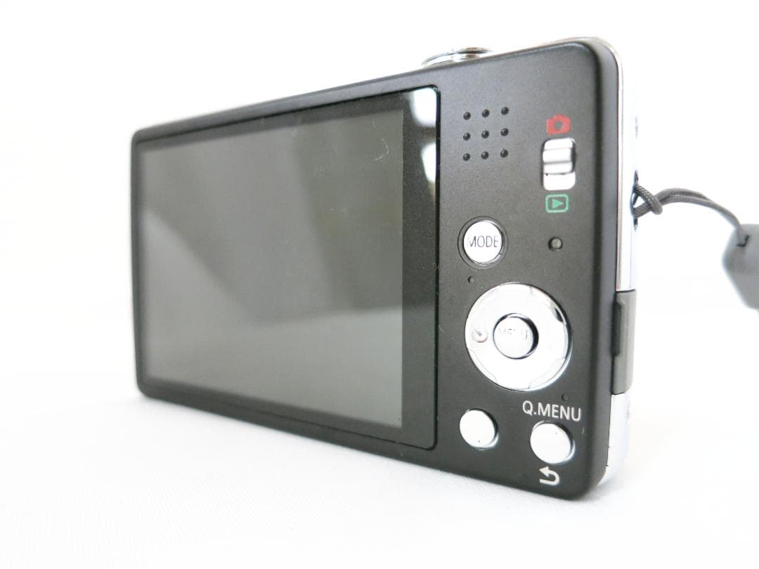 デジタルカメラ／ Panasonic LUMIX DMC-FH8 ブラック