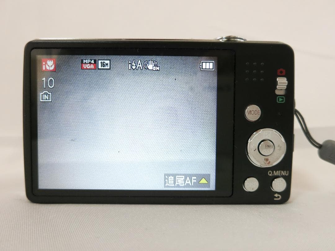 デジタルカメラ／ Panasonic LUMIX DMC-FH8 ブラック