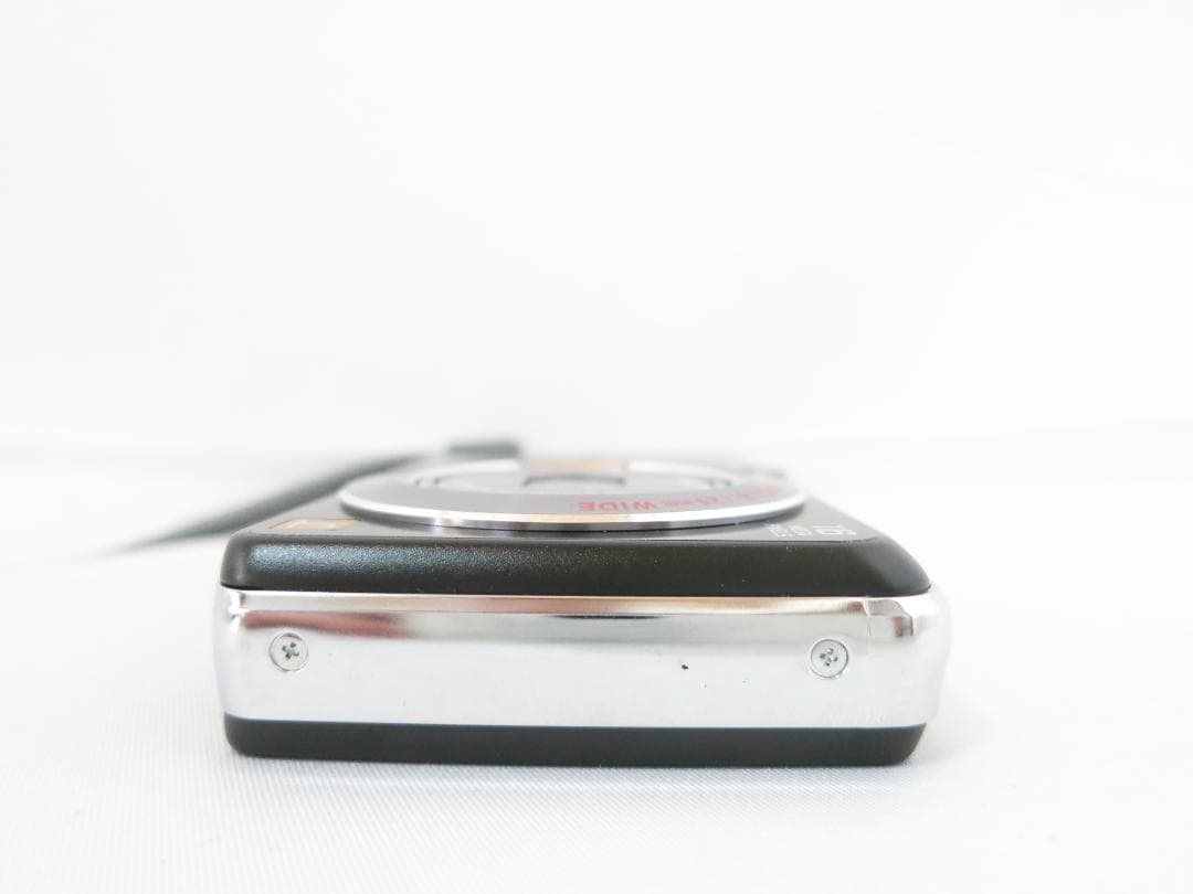 デジタルカメラ／ Panasonic LUMIX DMC-FH8 ブラック