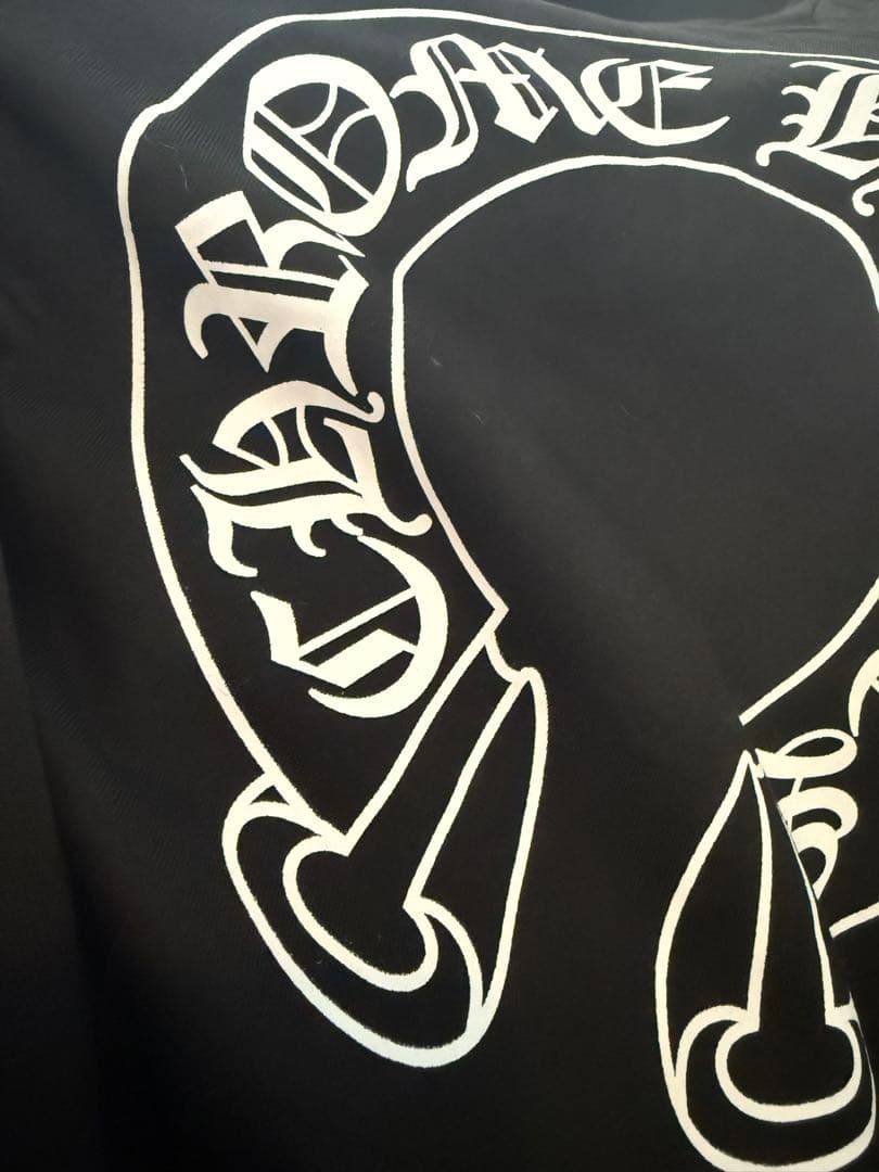 ブラック ジップアップパーカー Chrome Hearts風