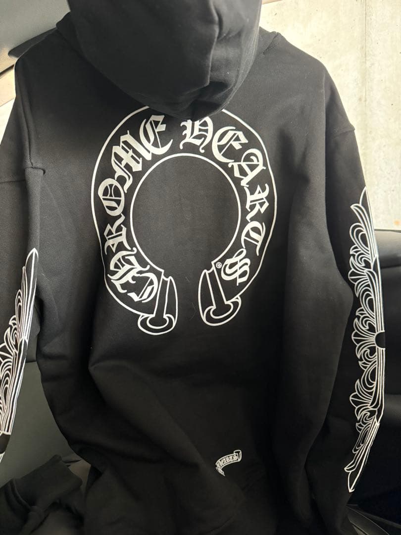 ブラック ジップアップパーカー Chrome Hearts風