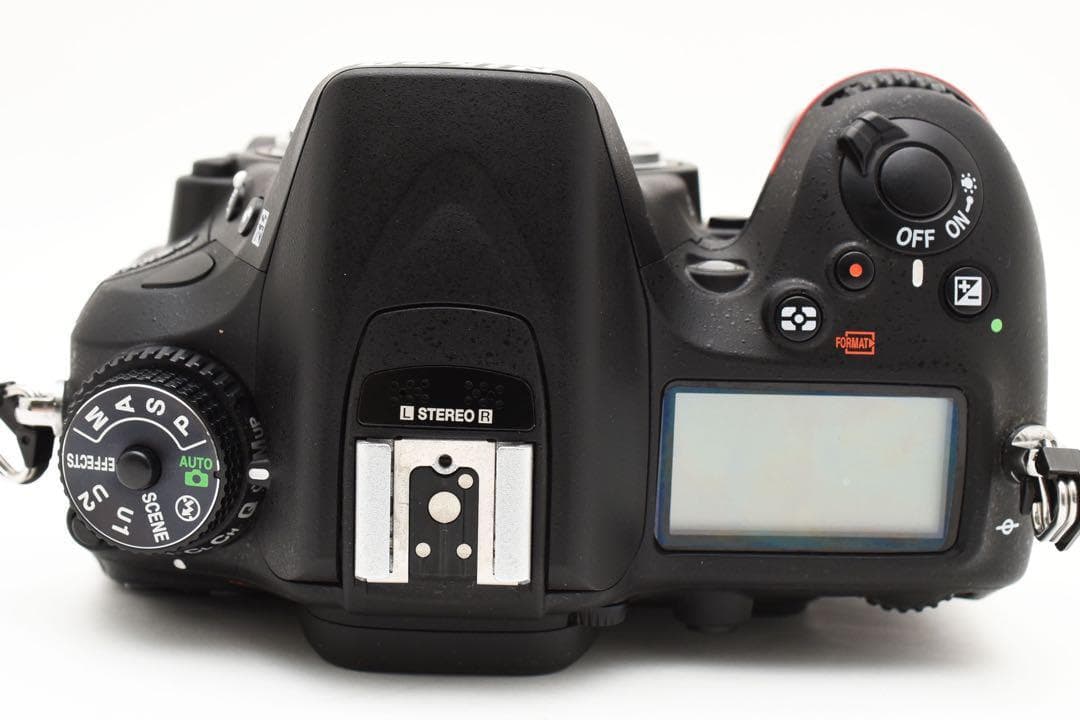 超美品　Nikon D7100 　ダブルズームセット　カードリーダースマホ転送