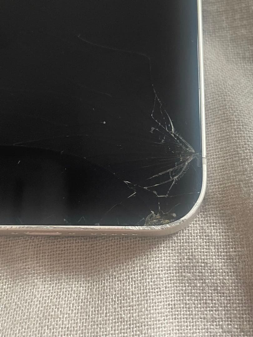 1週間限定4000円オフ‼️Apple iPhone 12 ホワイト ひび割れあり