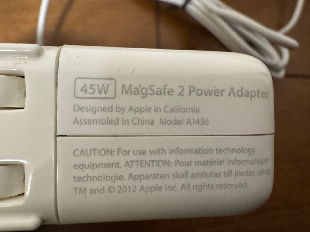 MacBook本体 Apple MacBook Air 11-inch MD224J/A