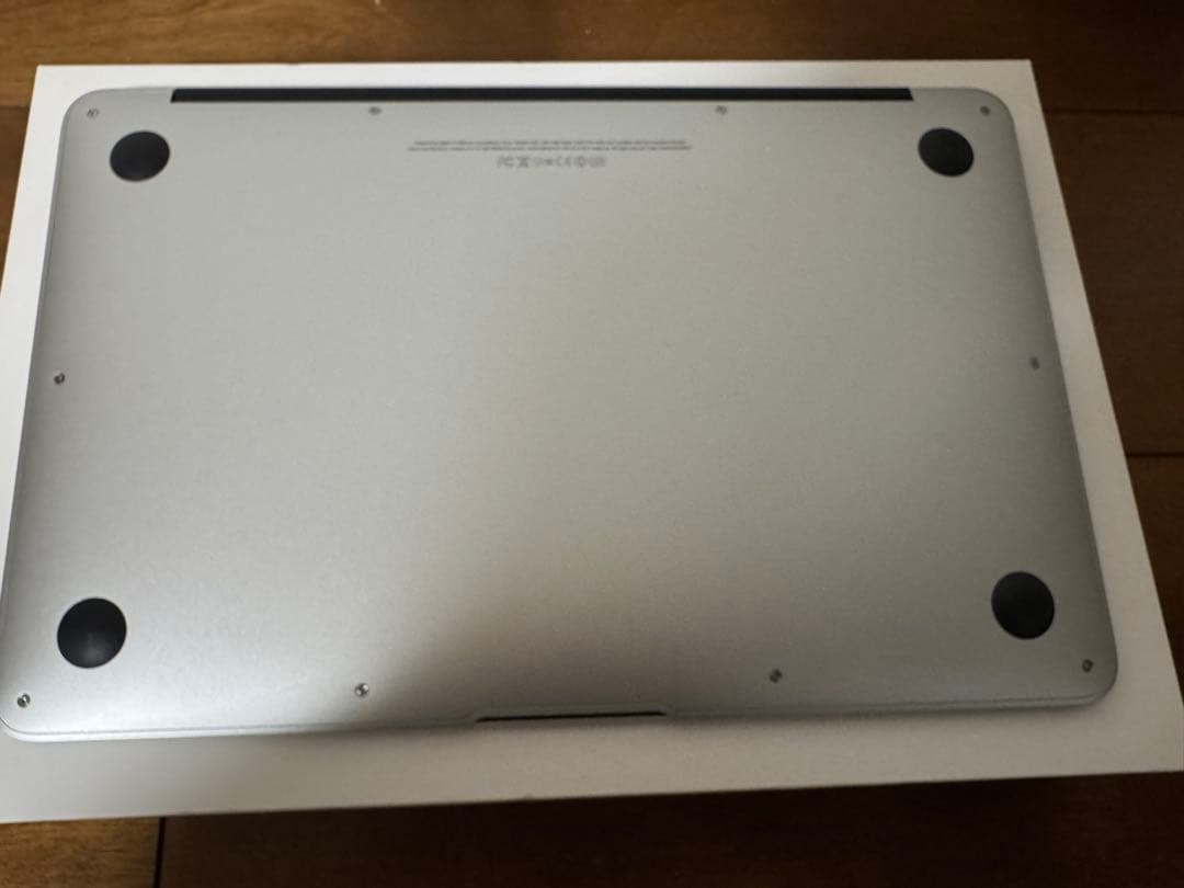 MacBook本体 Apple MacBook Air 11-inch MD224J/A