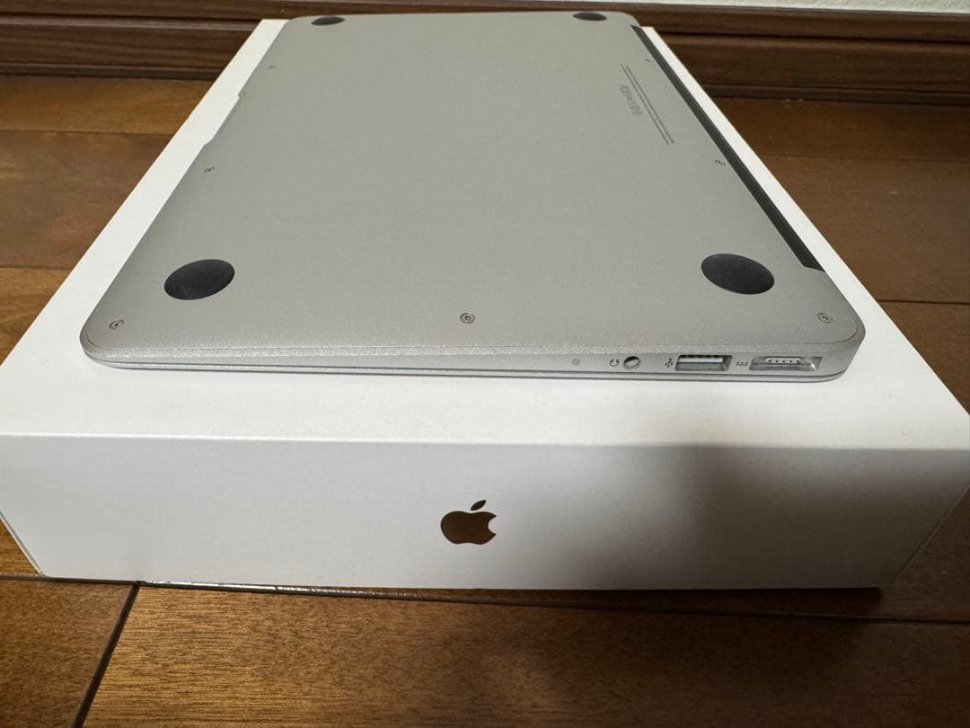 MacBook本体 Apple MacBook Air 11-inch MD224J/A