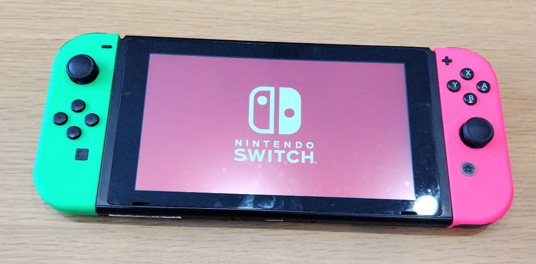 Nintendo Switch 本体 ピンク／緑