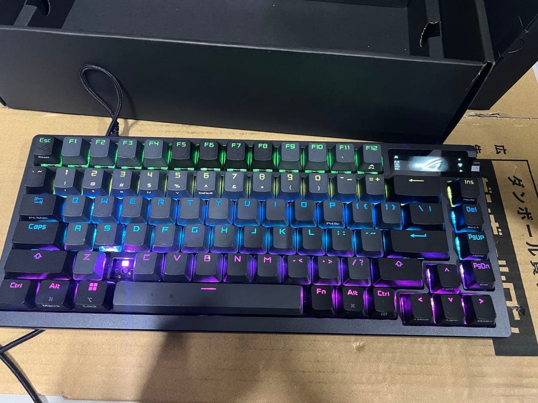 ASUS ゲーミングキーボード ROG Azoth