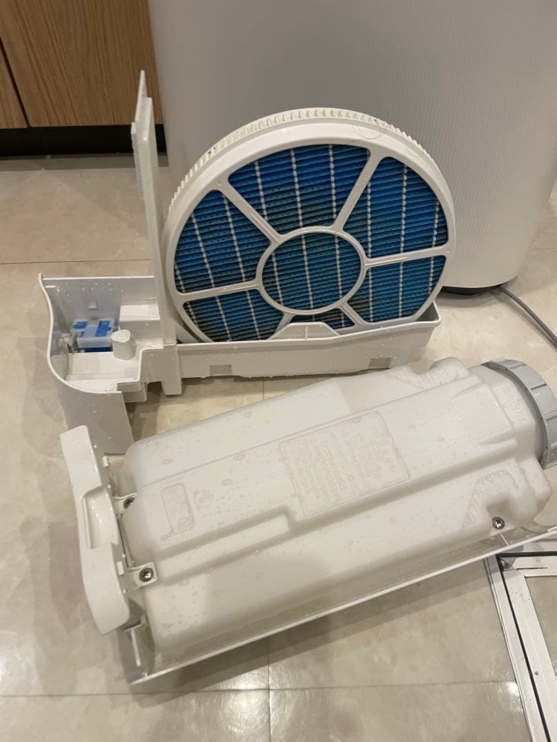 シャープ 加湿空気清浄機 KC-L50-W 2021年袋