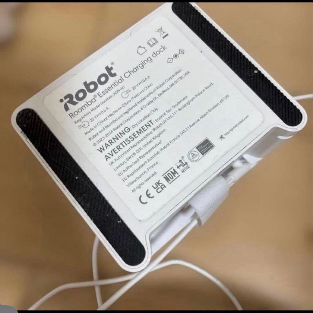 iRobot Roomba ホワイト 充電ドック付き　ルンバ　アイロボット