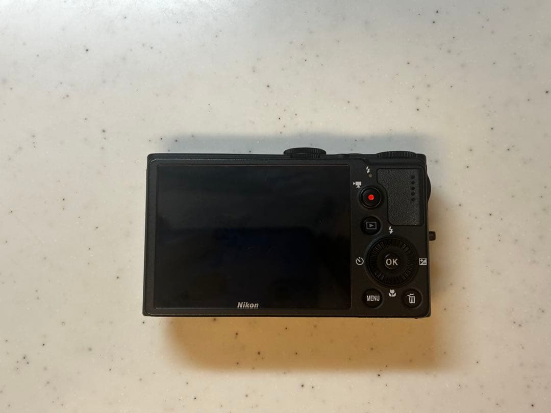 Nikon COOLPIX P310 コンパクトデジタルカメラ　ジャンク品