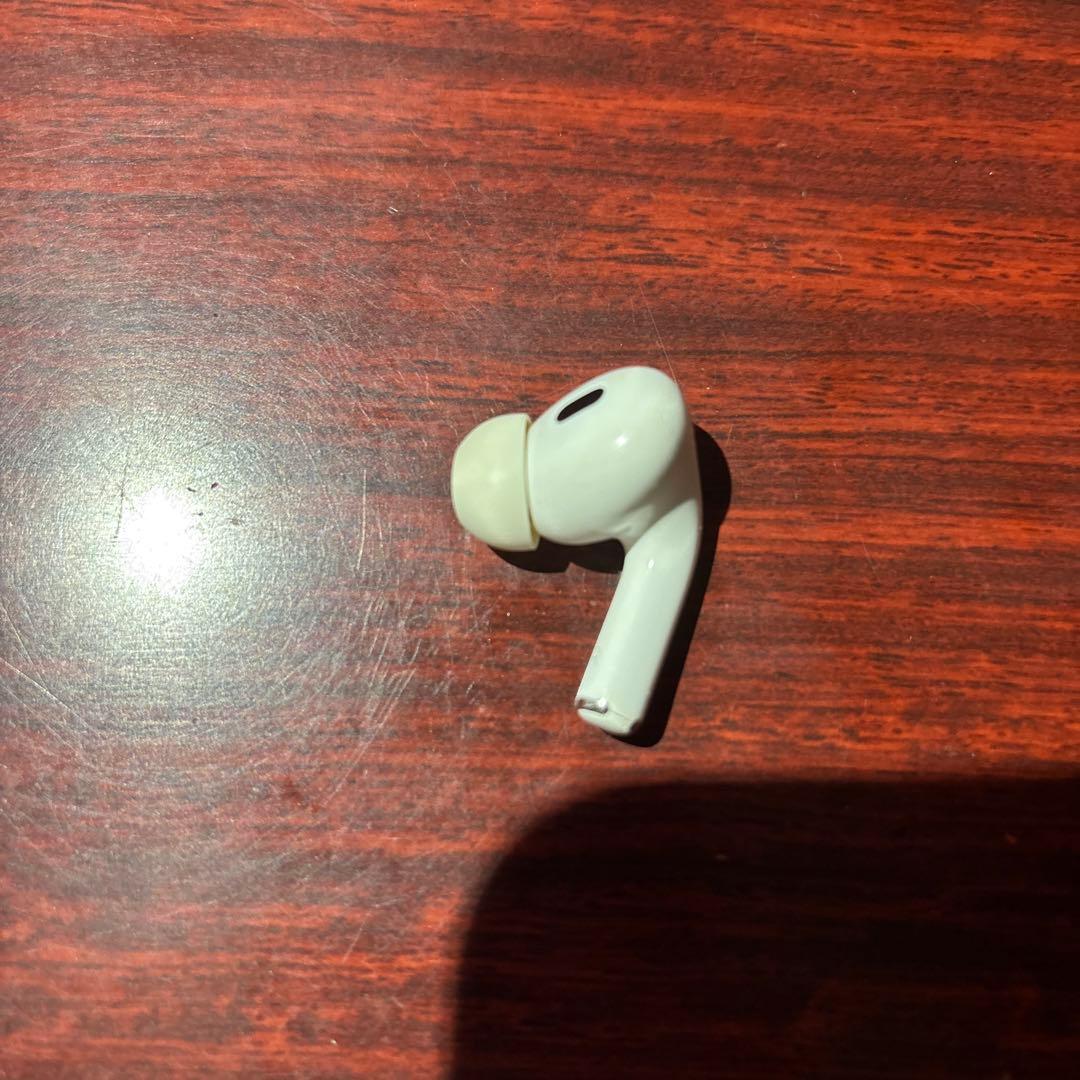 【右耳のみ】AirPods Pro2（A2698）本体 充電ケース付き