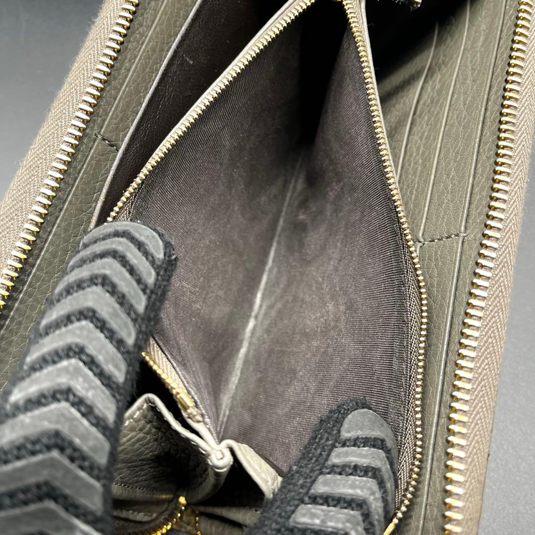 希少/美品✨グッチ 長財布 ラウンドファスナー ソーホー パイソン グリーン