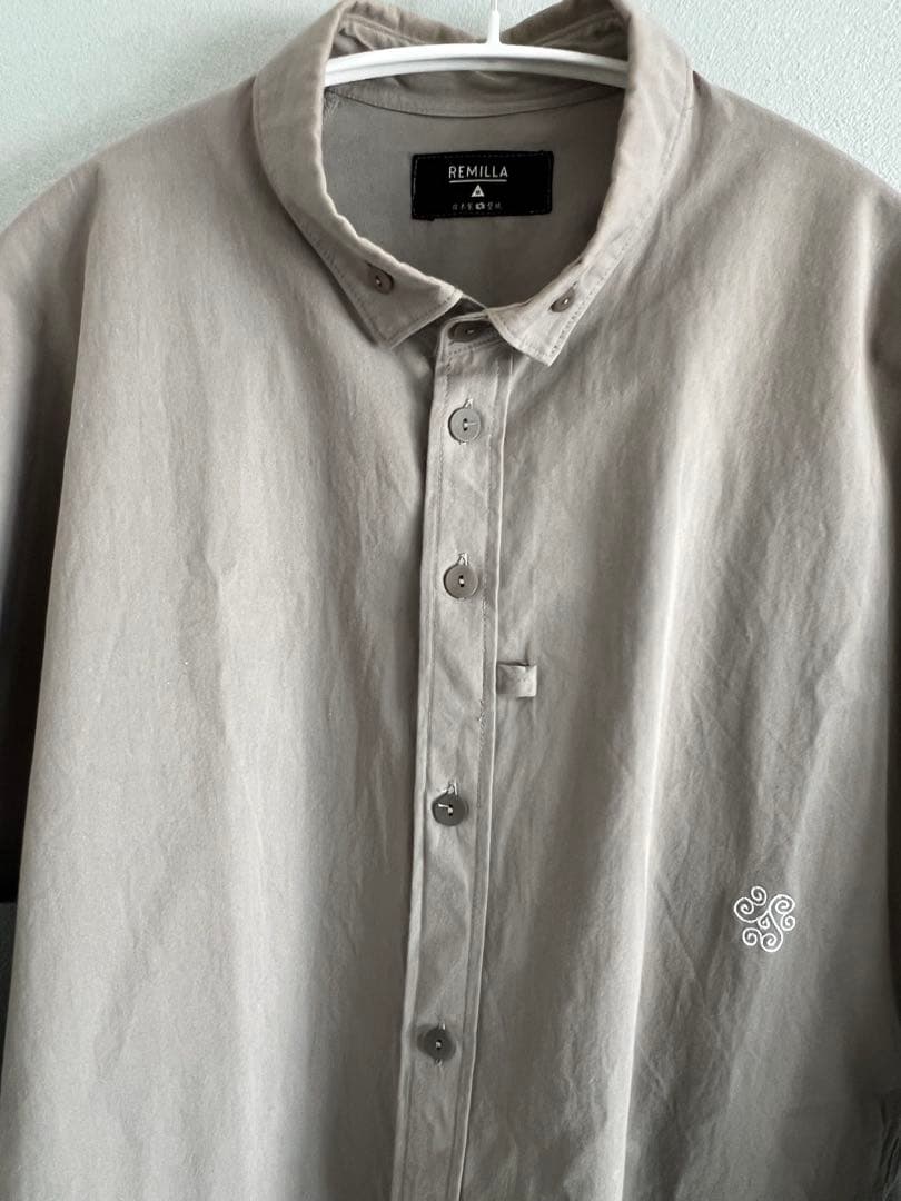 REMILLA レミーラ : 長袖ボタンダウン ドルマンツイルシャツ GRAY