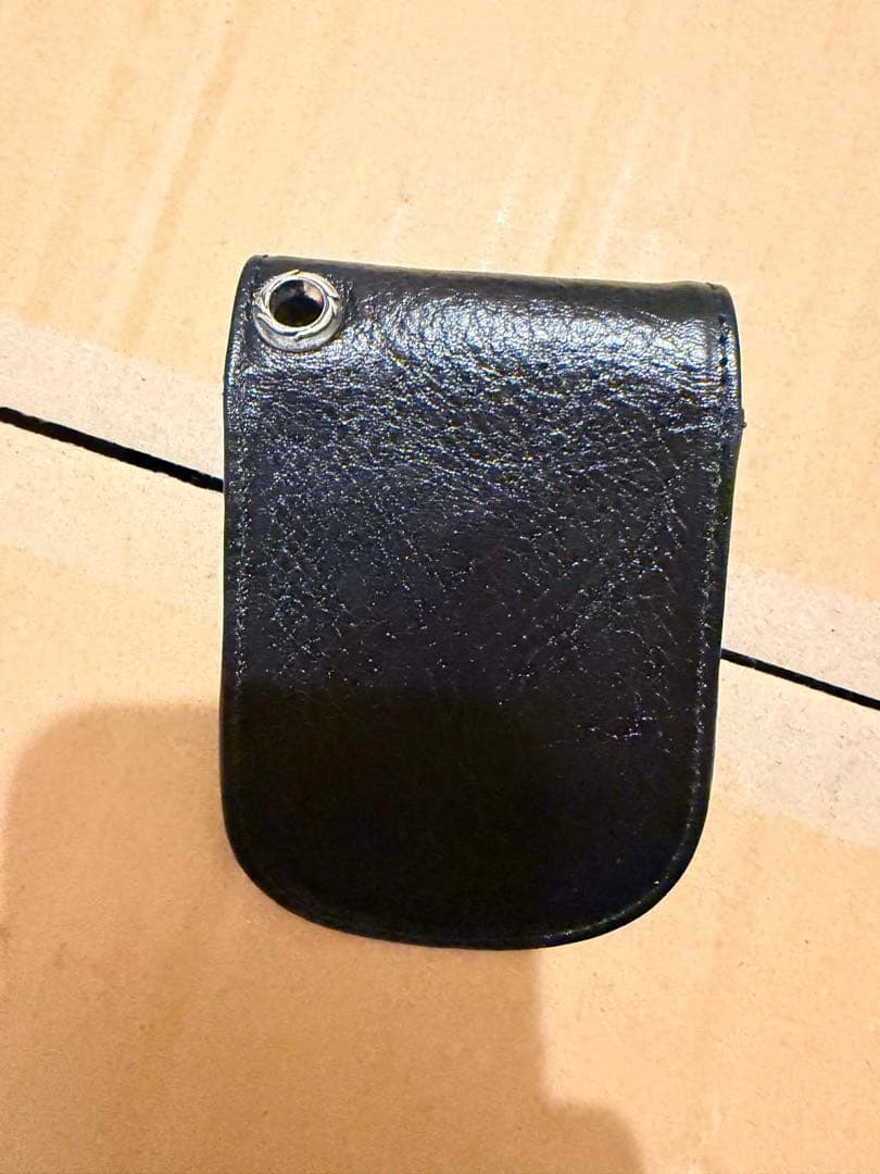 ブラック レザー コンチョ付き ミニポーチ 小物入れ