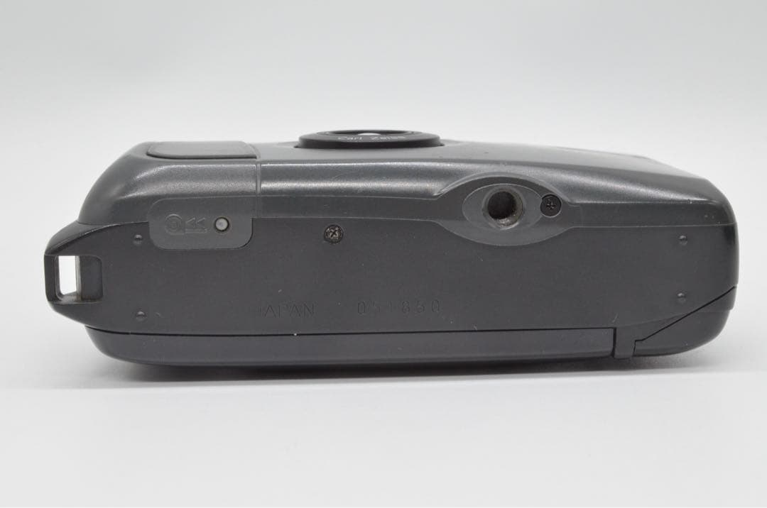 キョウセラ　KYOCERA Slim T コンパクトフィルムカメラ