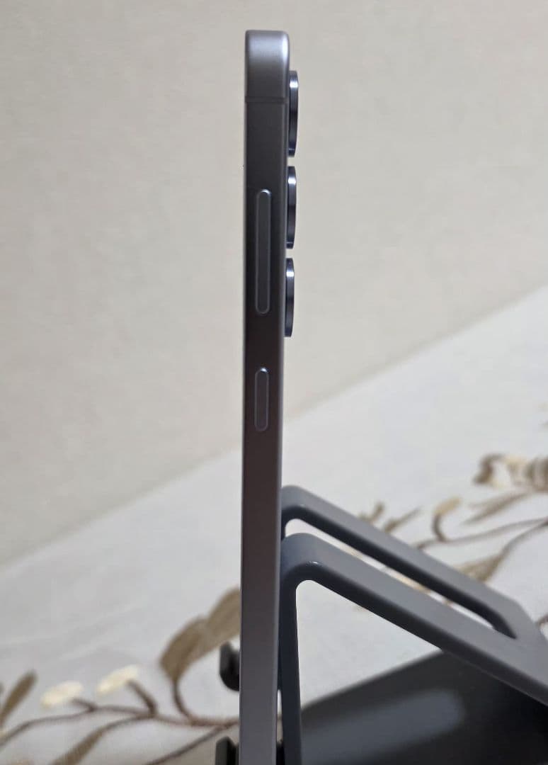 Samsung Galaxy S25 本体です。 容量：256GB SIMフリー