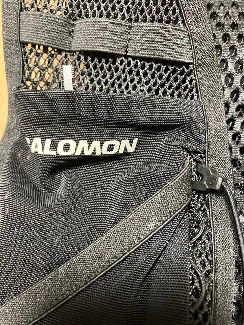 【新品　試着のみ】SALOMON ACTIVE SKIN 8 ブラック Sサイズ