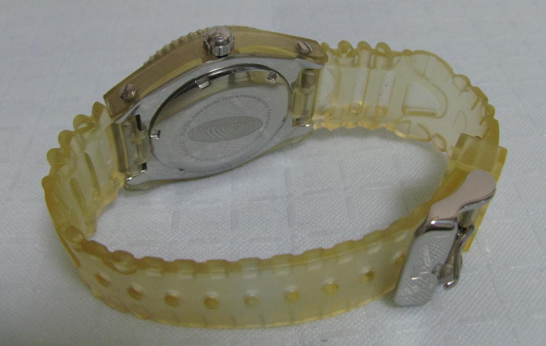 ★TechnoMarine テクノマリーン 300M/1000ft シェル文字盤