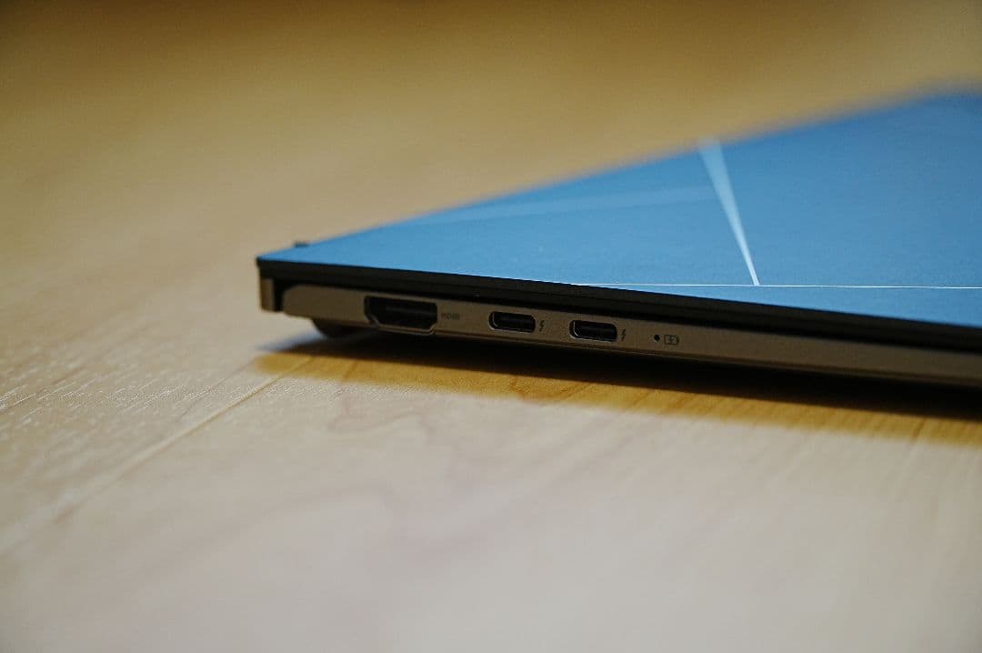 ASUS ZenBook S 13 OLED 美品【バッテリー93%】