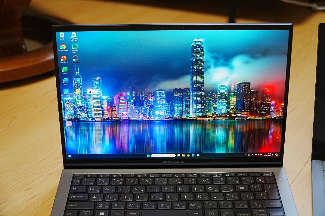 ASUS ZenBook S 13 OLED 美品【バッテリー93%】