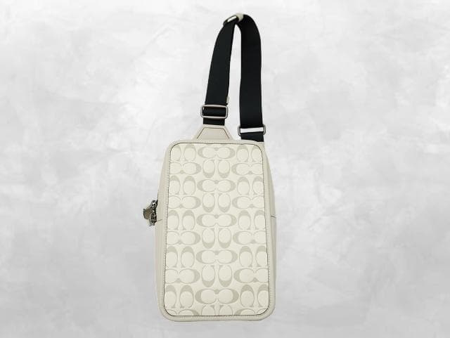 コーチ シグネチャー エンボス ボディバッグ ショルダーバッグ CJ583