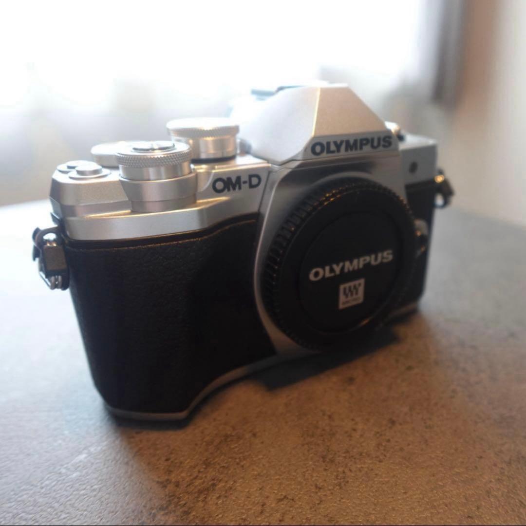 OLYMPUS OM-D EM10-Ⅲ ミラーレス一眼カメラとレンズ【説明必読】