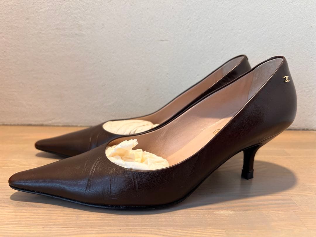 CHANEL ブラウン ポインテッドトゥ パンプス 37 1/2 C
