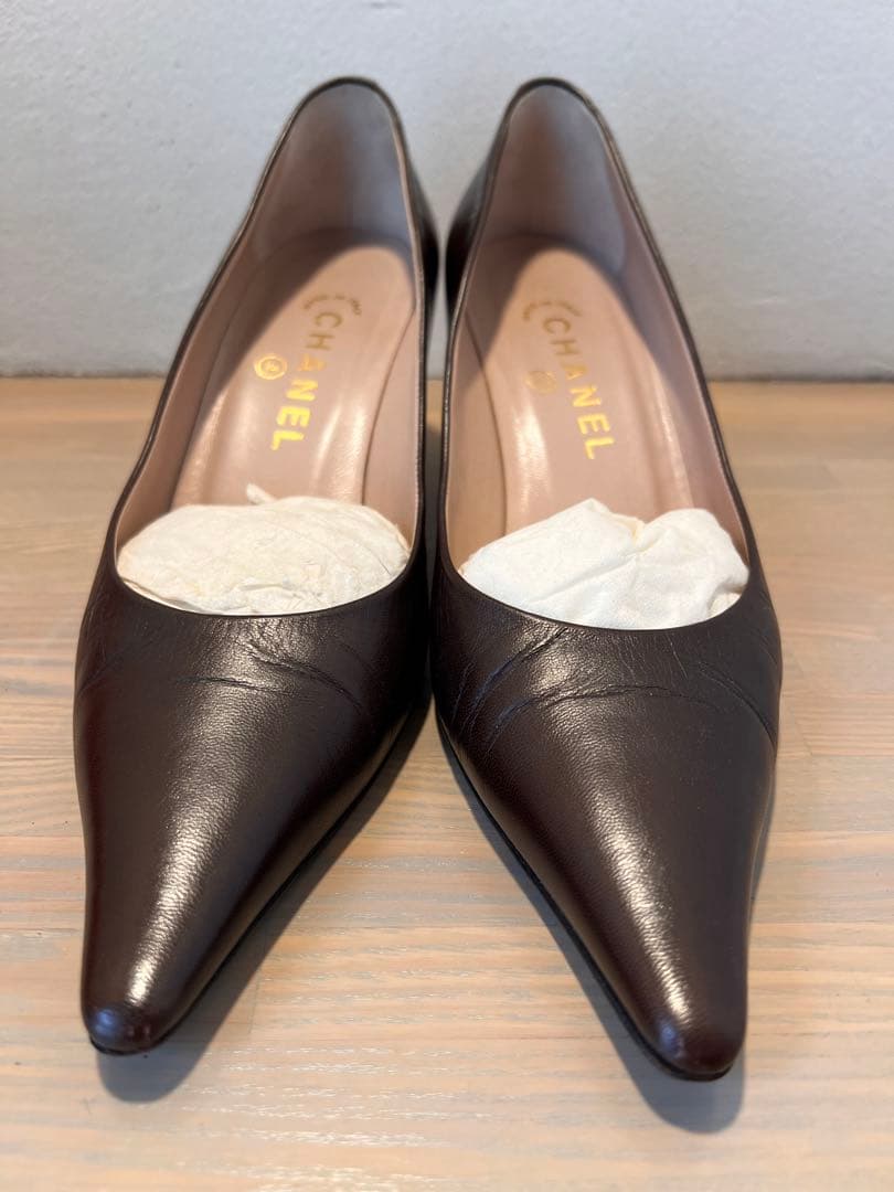 CHANEL ブラウン ポインテッドトゥ パンプス 37 1/2 C