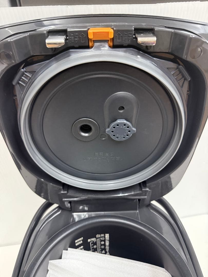 Zojirushi NP-BL18 圧力IHジャー炊飯器　2022年製