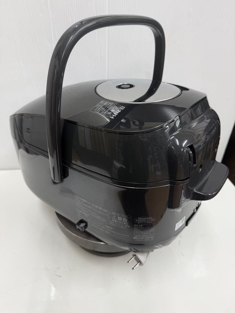 Zojirushi NP-BL18 圧力IHジャー炊飯器　2022年製