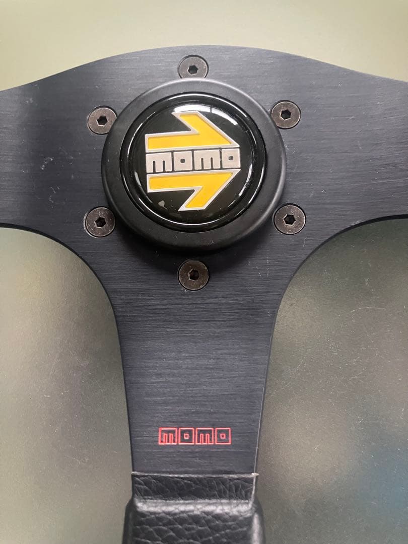 ラストセールmomoレザー製スポークステアリングTYP 035未使用品ビンテージ