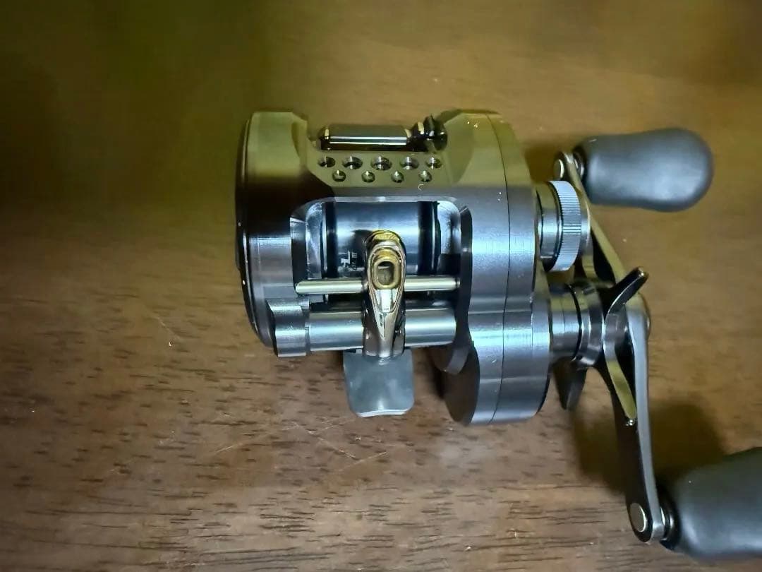 シマノ 24カルカッタコンクエスト シャローエディション 31HG【最終値下げ】