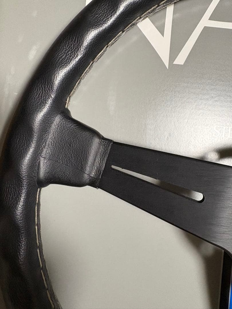 ナルディ　クラッシック　ブラックスポーク　ステアリング 36センチ