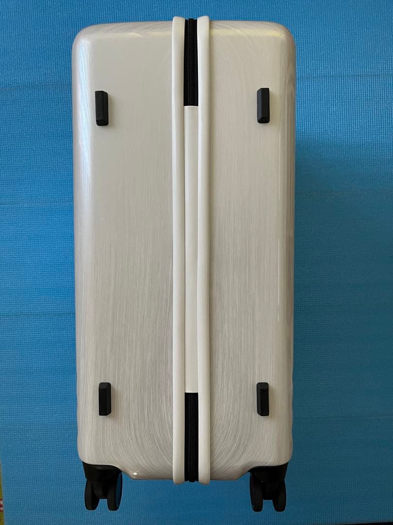 ACE キャリーケース　ホワイト　64L