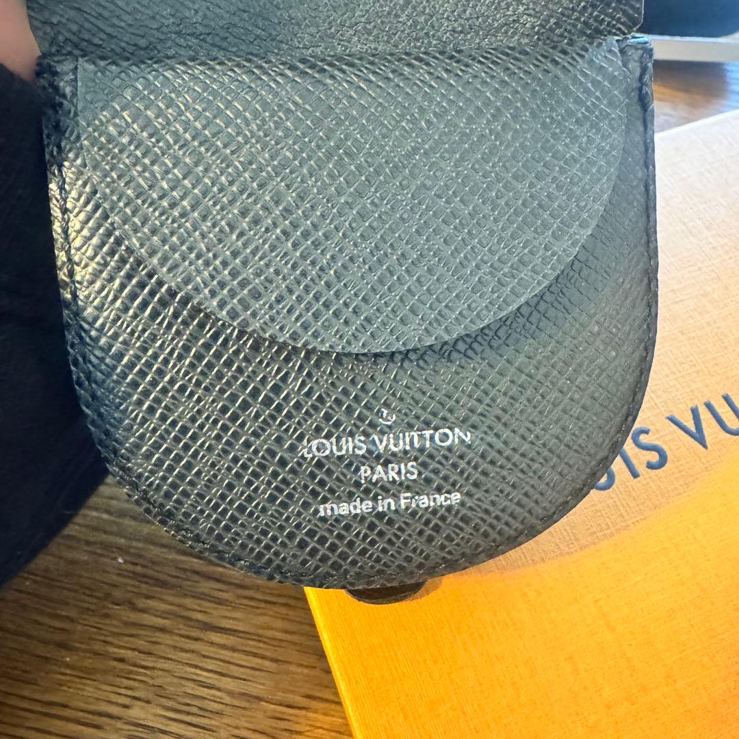 ヴィトン タイガ ケース ポルトモネ キュベット 小銭入れ 黒 ブラック