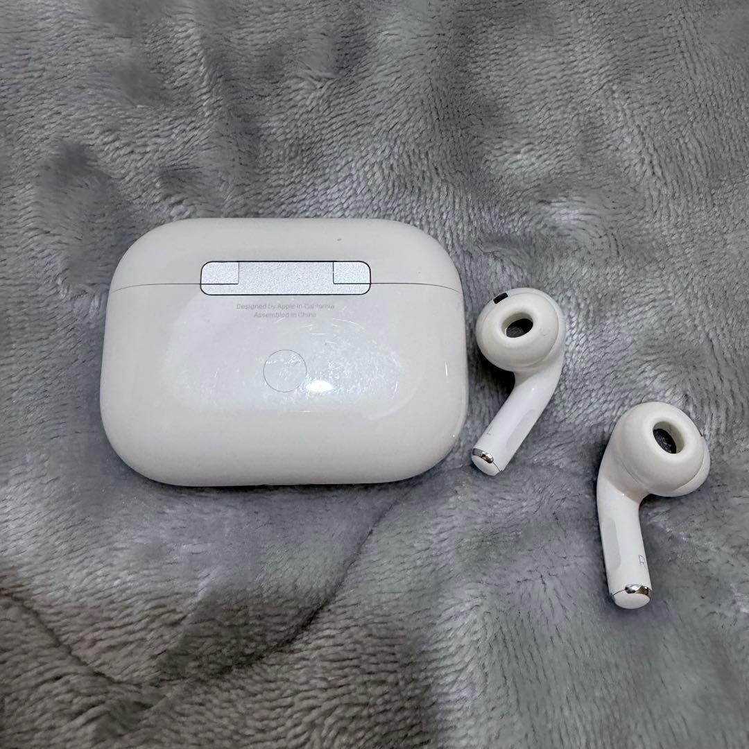 Apple AirPods Pro 第二世代 本体 充電ケース付き
