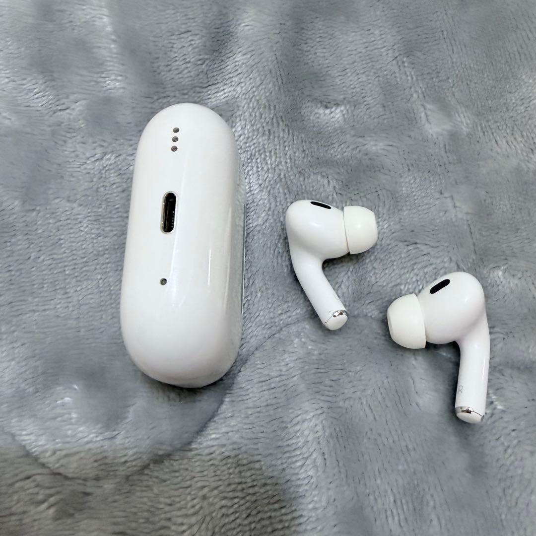 Apple AirPods Pro 第二世代 本体 充電ケース付き