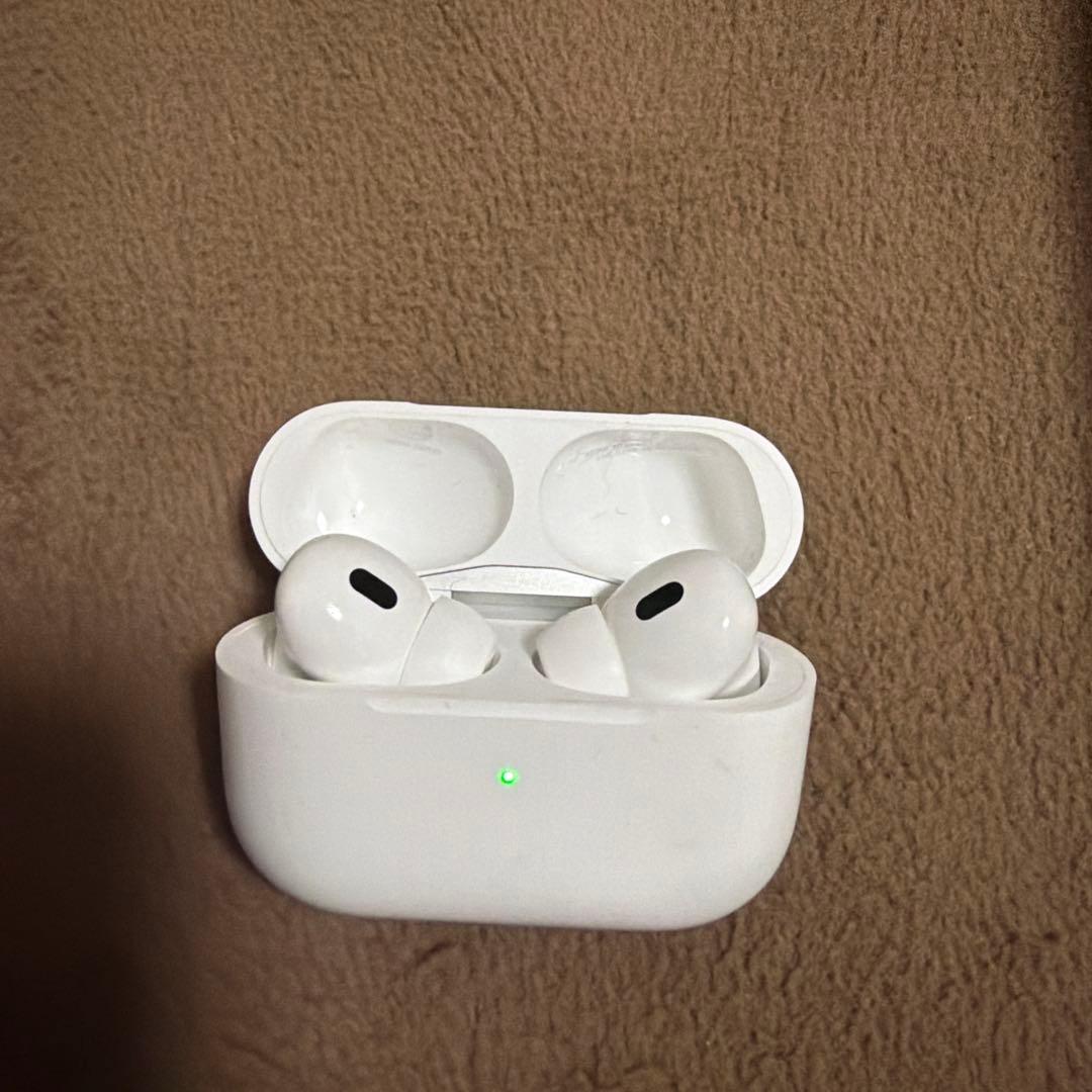 AirPods Pro 2世代　本体 充電ケース付き ホワイト