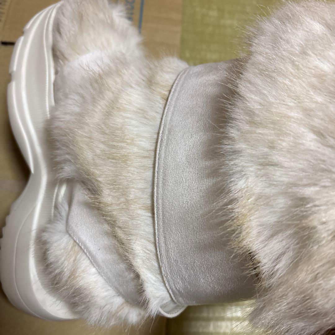 MOLO SHORT BOOTS L ホワイト