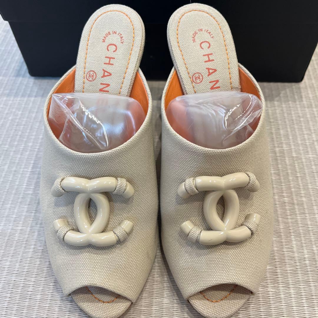 CHANEL ベージュ ミュール