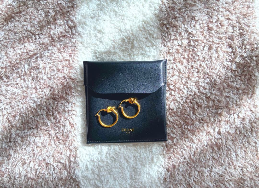 CELINE ノット スモールフープ / ゴールドフィニッシュ ブラス