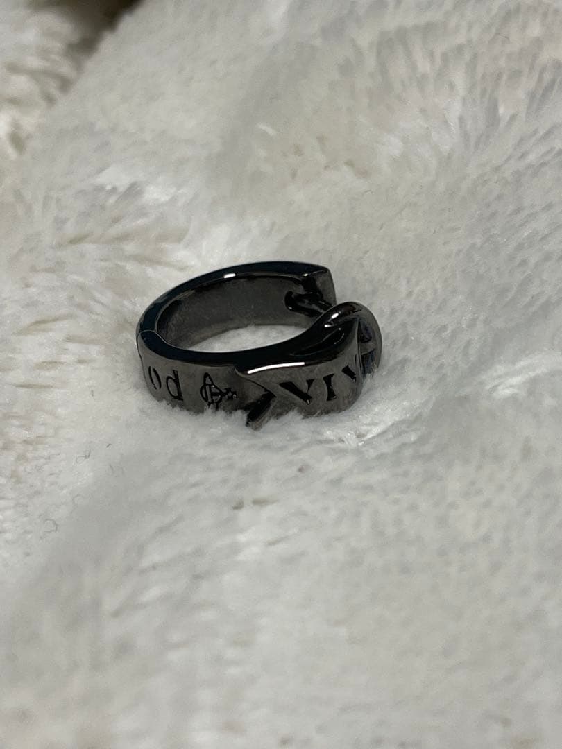 ヴィヴィアン ウエストウッド Vivienne Westwood ピアス 片耳