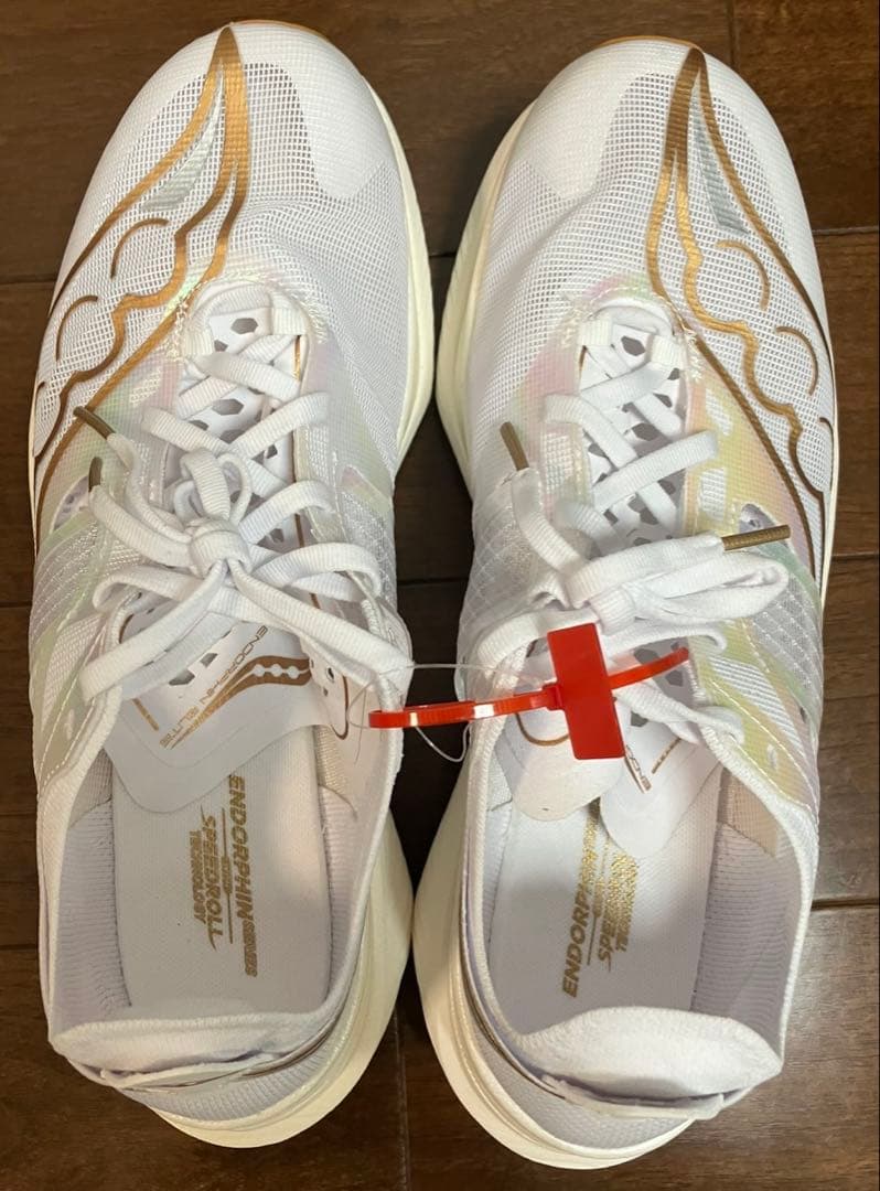 最終値下 未使用品 Saucony エンドルフィンエリート 27cm